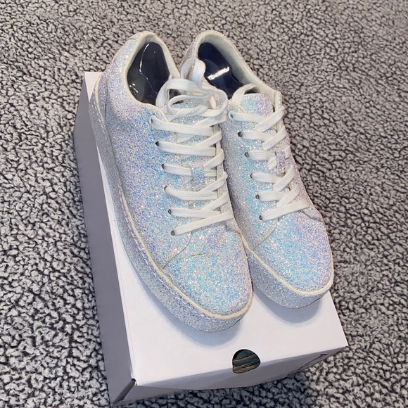 Aldo Shoes - NWT Women’s Aldo glitter bling sneakers